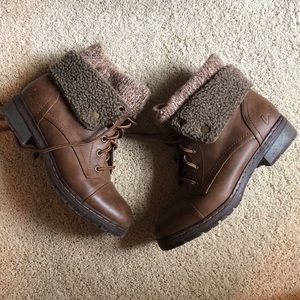 Coolway sweater cuff boots